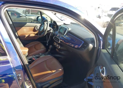 2016 Fiat 500X Lounge z USA, uszkodzony, nr VIN ZFBCFYDT0GP360307